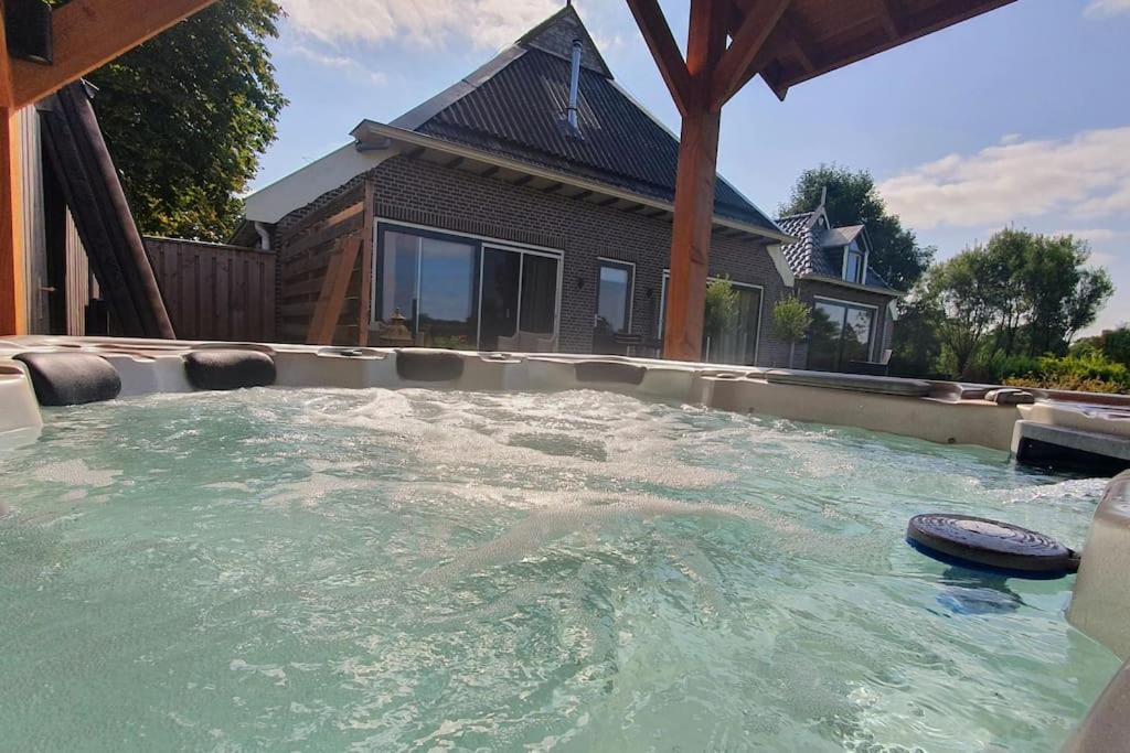 The Barn - Aurora Hoeve - Loft Met Jacuzzi Oldekerk Exterior photo